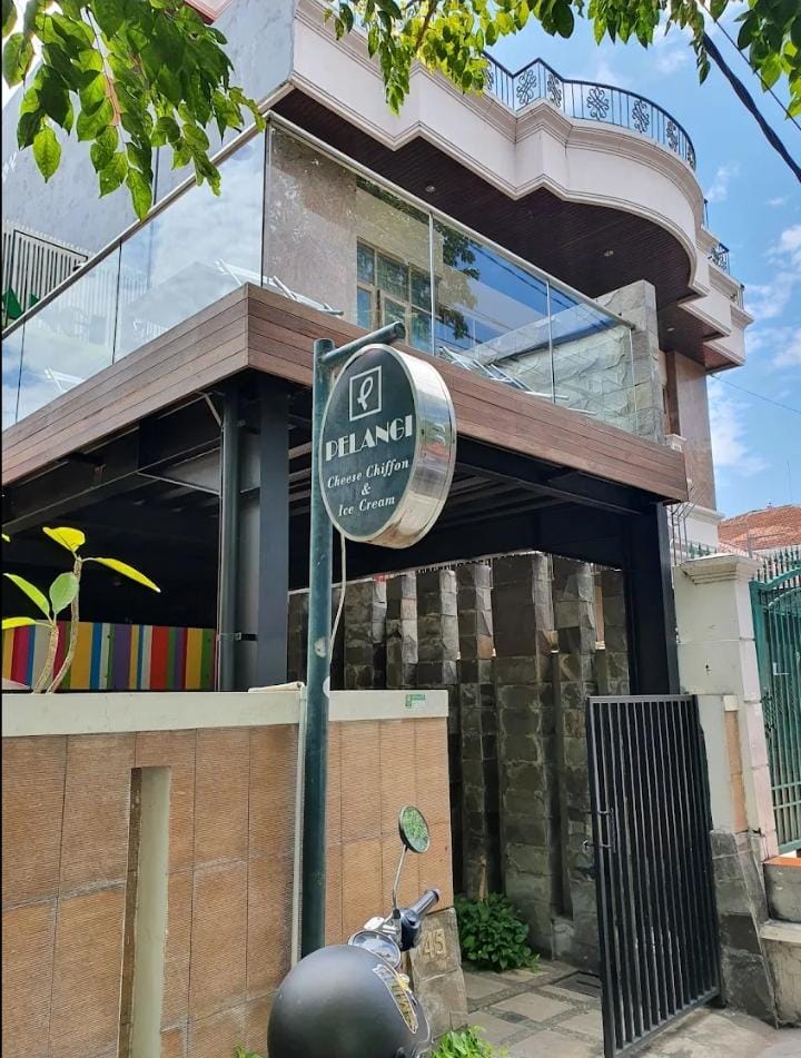 Pelangi Cafe dan Oleh Oleh Singosari