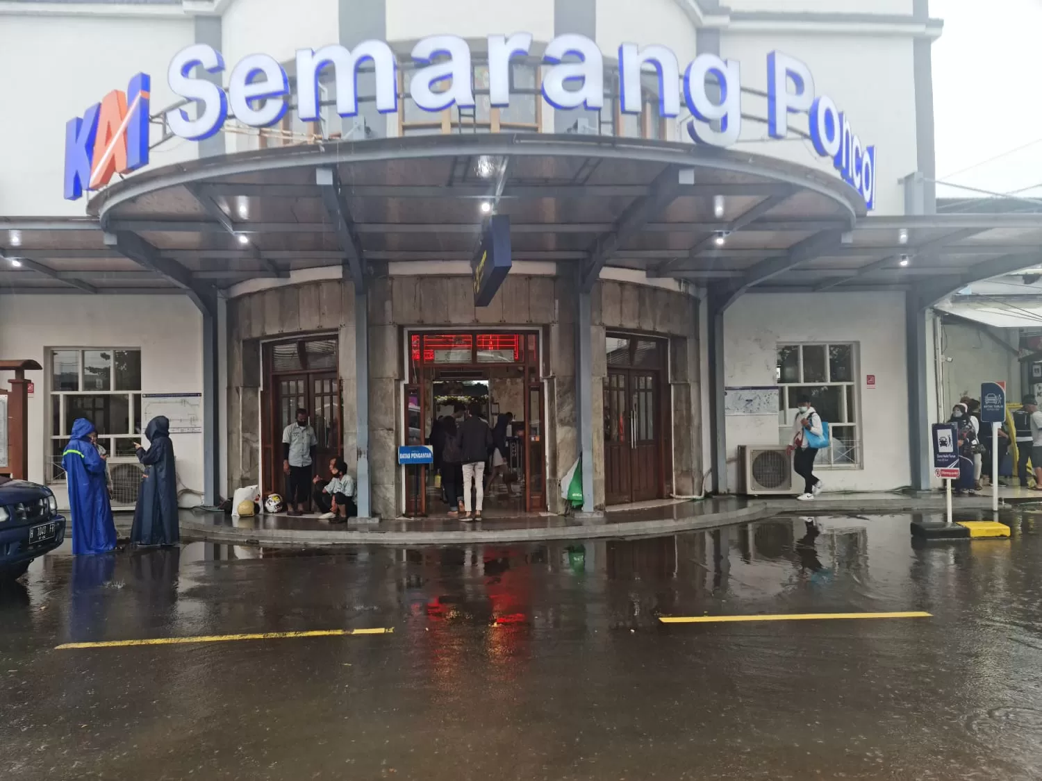 Posko Mudik Stasiun Poncol