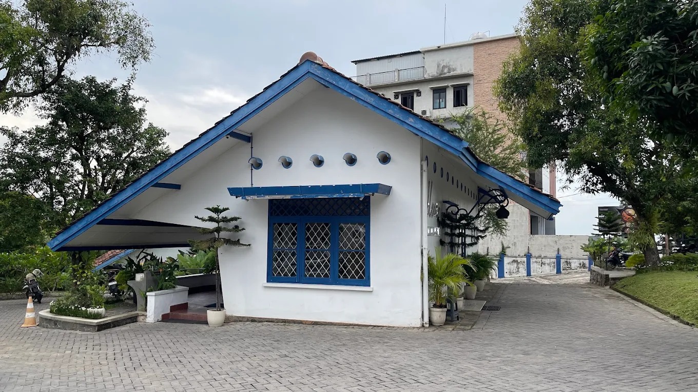BLUE House
