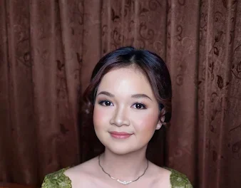Makeup Wisuda Semarang Queen Shofie MUA by Hj. Shofie