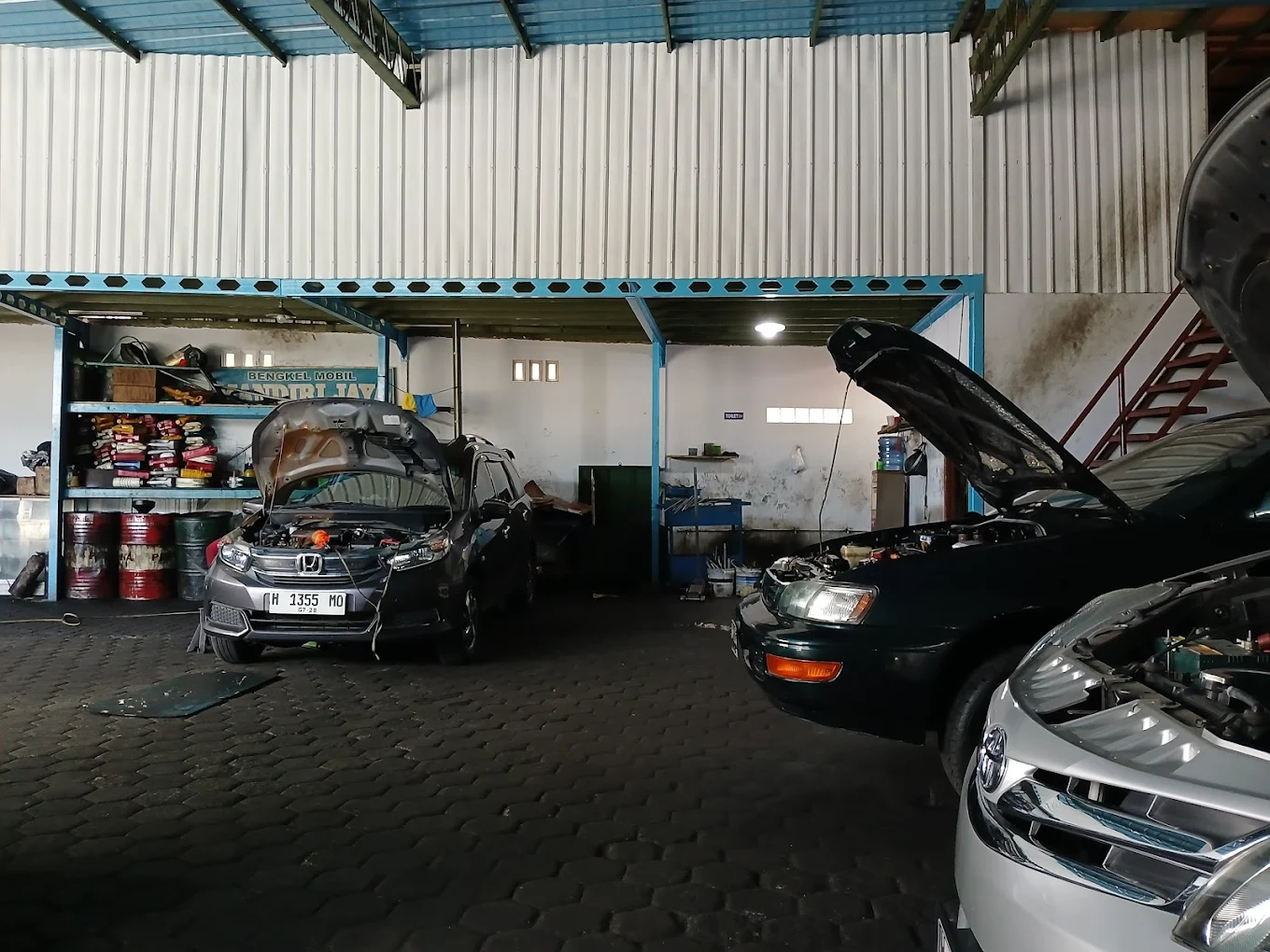 Bengkel Mobil Mandiri Jaya