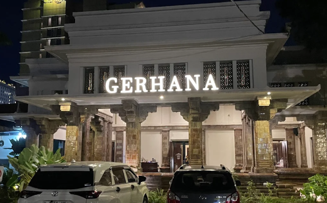Gerhana Resto & Cafe