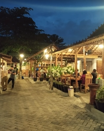lumbung sareh resto