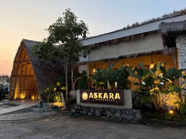 Askara Marina