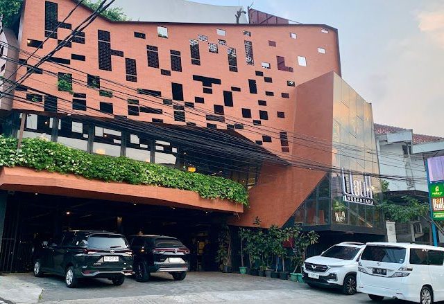 Llauk Restaurant Semarang