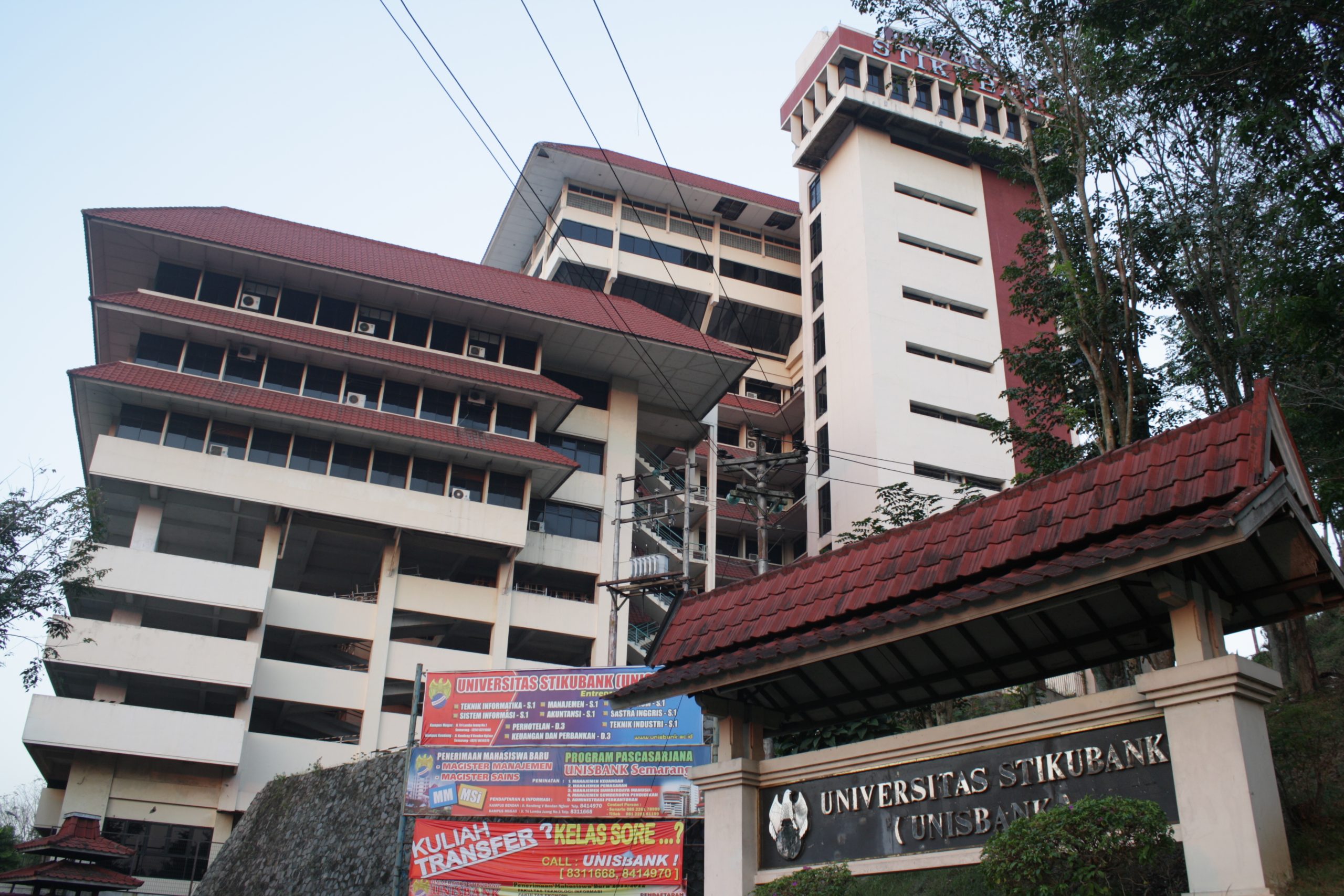 Universitas Stikubank