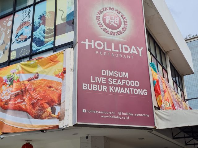 Holliday Restaurant