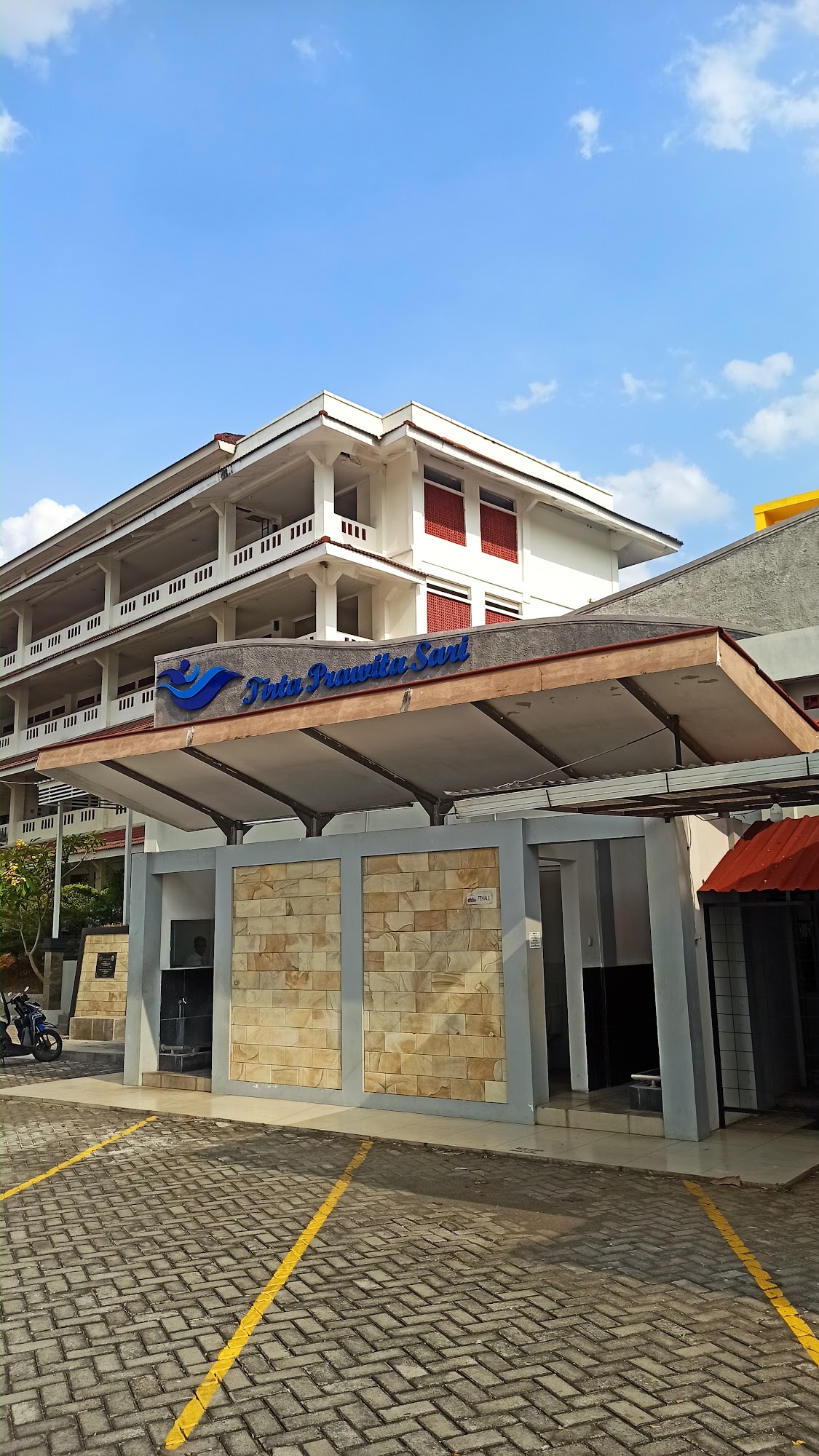 Kolam Renang Tirta Prawita Sari (Kolam Renang AKPELNI)